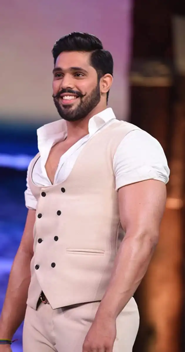 All You Need To Know About The Hot-Bod Businessman Of Bigg Boss 12, Shivashish Mishra!