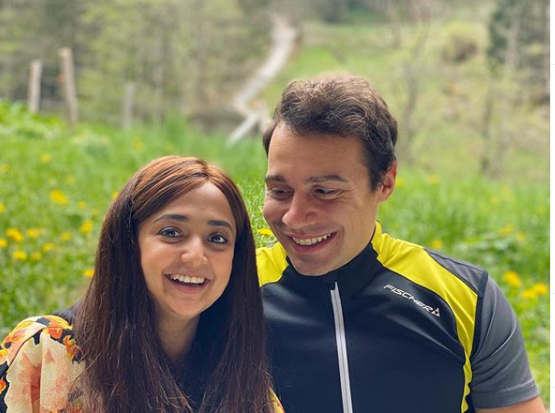 Singer And Actress Monali Thakur Has Been Secretly Married To Boyfriend Maik Ritcher Since 2017