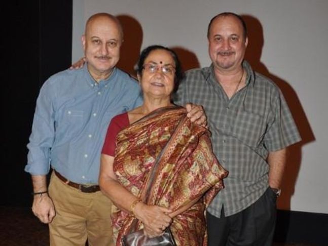 After Amitabh Bachchan, Anupam Kher’s Mother, Brother, Sister-In-Law And Niece Test Positive For COVID-19