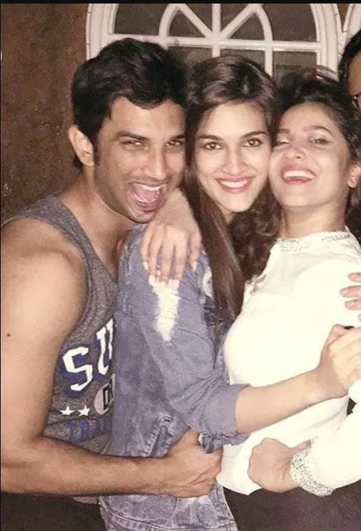 Sushant Singh Rajput Case: Ankita Lokhande Believes Actor Has Reunited With His Mother; Kriti Sanon Shares Cryptic Post