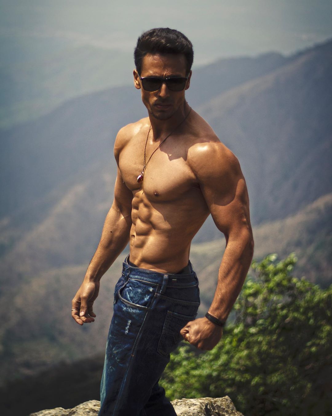 Tiger Shroff Roped In For Vikas Bahl's Two Part Sports Franchise Ganpat, The Action Star Will Be Seen Playing A Boxer