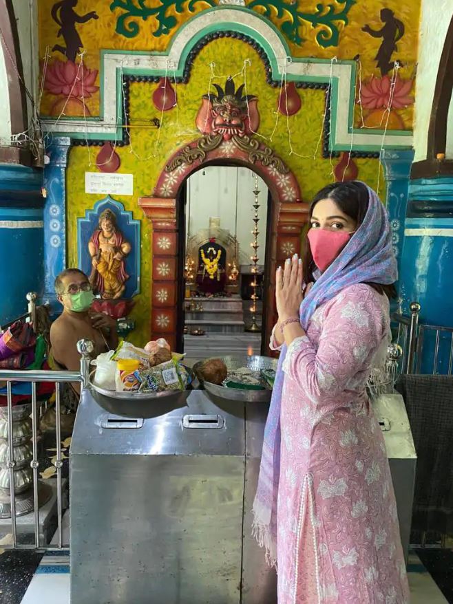 Bhumi Pednekar Completes Pilgrimage In Her Ancestral Home In Goa Ahead Of Dusshera