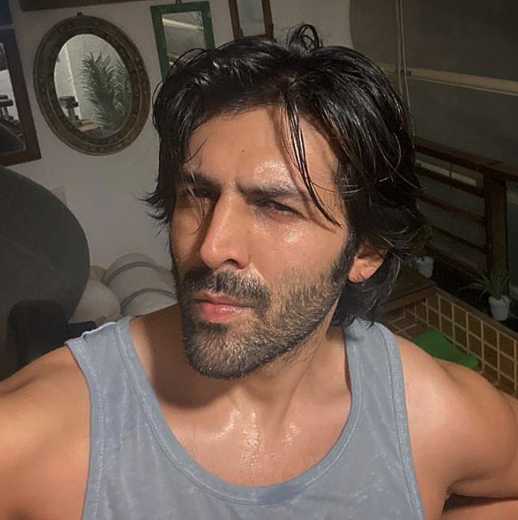 Kartik Aaryan To Begin Shooting For Ajay Bahl's Next In 2 Months, Makers Currently Finalising The Cast?