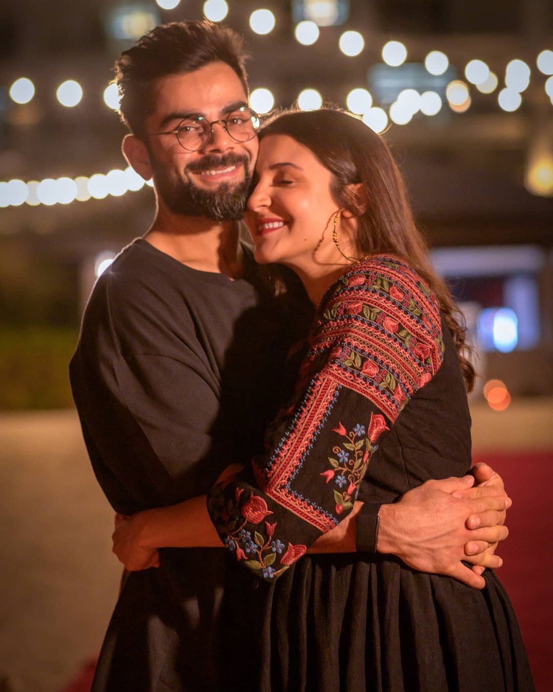 Anushka Sharma & Virat Kohli Write To The Paparazzi To Not Click Their Daughter, Promise to Provide 'Content' At The Right Time