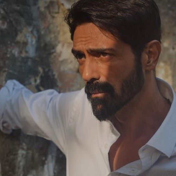 Dhaakad: Arjun Rampal Is The 'Dangerous, Deadly And Cool' Antagonist In The Kangana Ranaut Starrer; Drops First Look