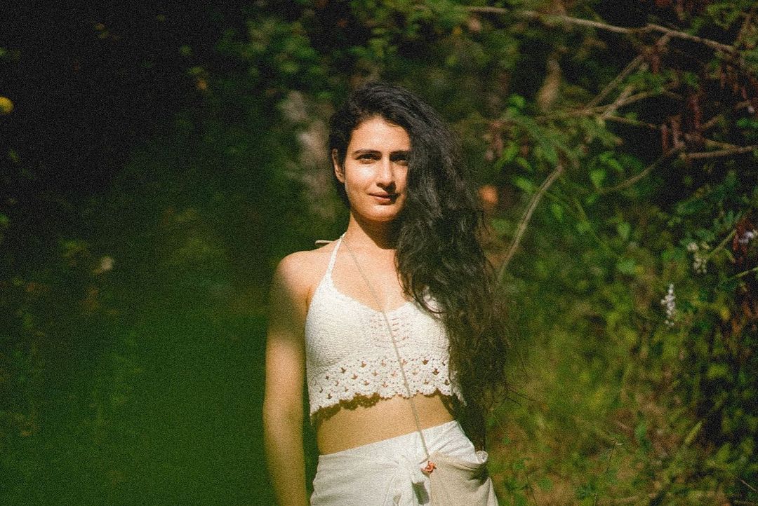 Fatima Sana Shaikh Is A Busy Bee, Reads New Scripts While Shooting For Another; Source Reveals
