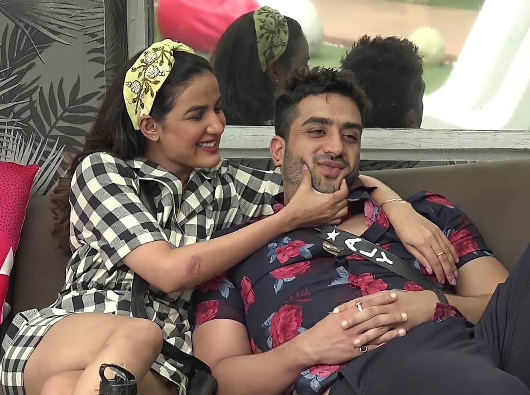 Bigg Boss 14: Jasmin Calls Beau Aly Goni ‘One Man Army’; Lauds Him For Not Playing Dirty Games