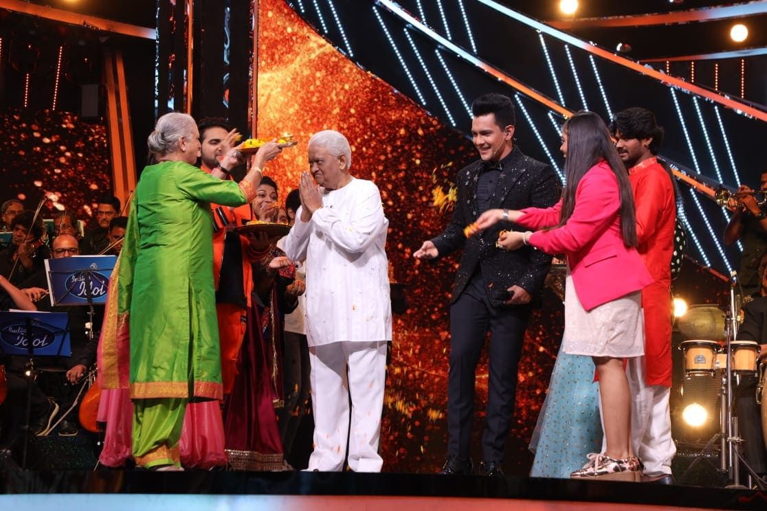 Indian Idol 12: Pyarelal Of Music Composer Duo Laxmikant-Pyarelal Graces The Stage With His Wife