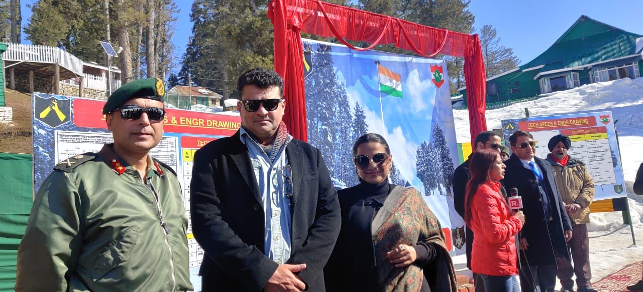 Vidya Balan And Siddharth Roy Kapur Attend Gulmarg Winter Festival In Kashmir
