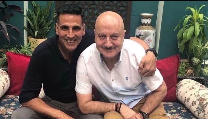 Akshay Kumar Sends Love And Prayers To Anupam Kher On His Birthday, Dismisses Rumours Of Joining Any Political Party With The Same Post
