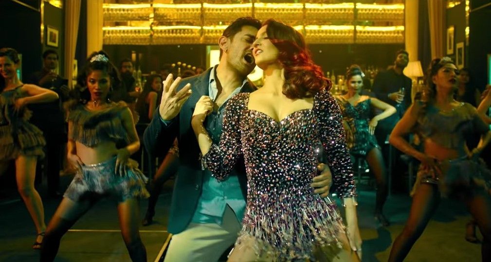 Aamir Khan And Elli Avram’s Har Funn Maula Music Video Is Full Of Passion And Killer Dance Moves; Watch
