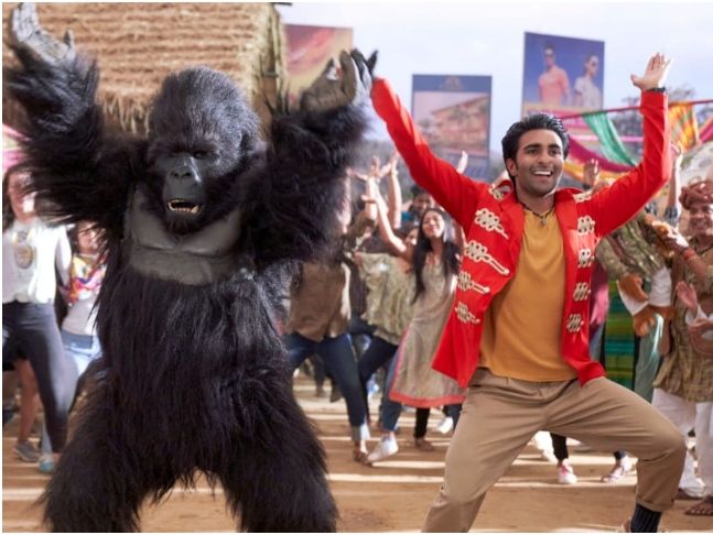Hello Charlie Song One Two One Two Dance: Aadar Jain & Toto Flaunt Their Killer Moves; Watch