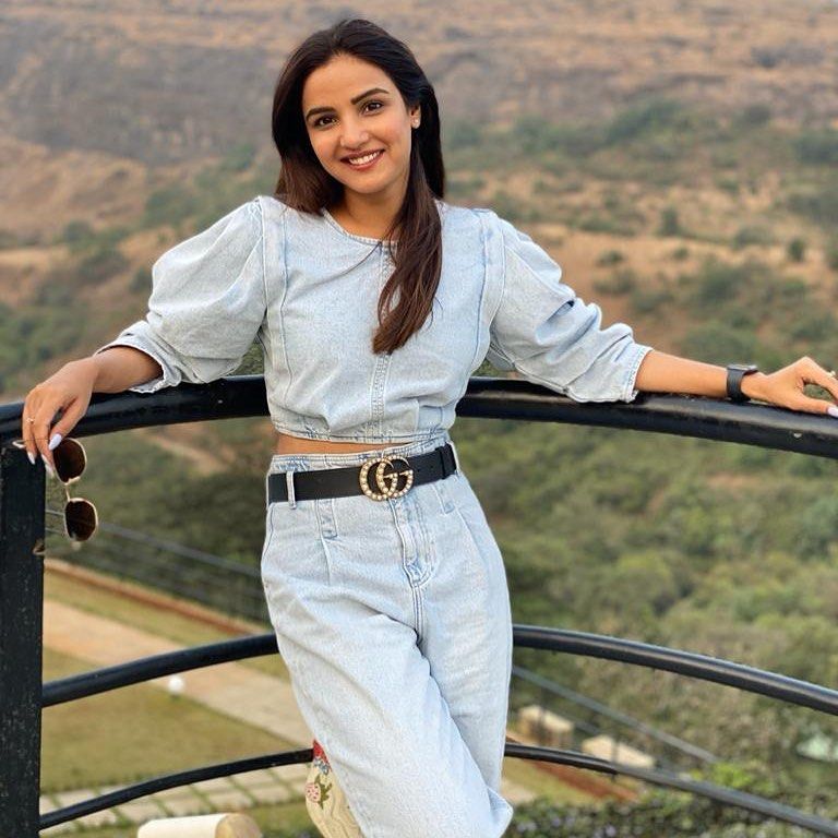 Jasmin Bhasin Sees Herself As A Doting Wife & Mother In Future; Shares Why Bigg Boss Couples Are Approached For Music Videos