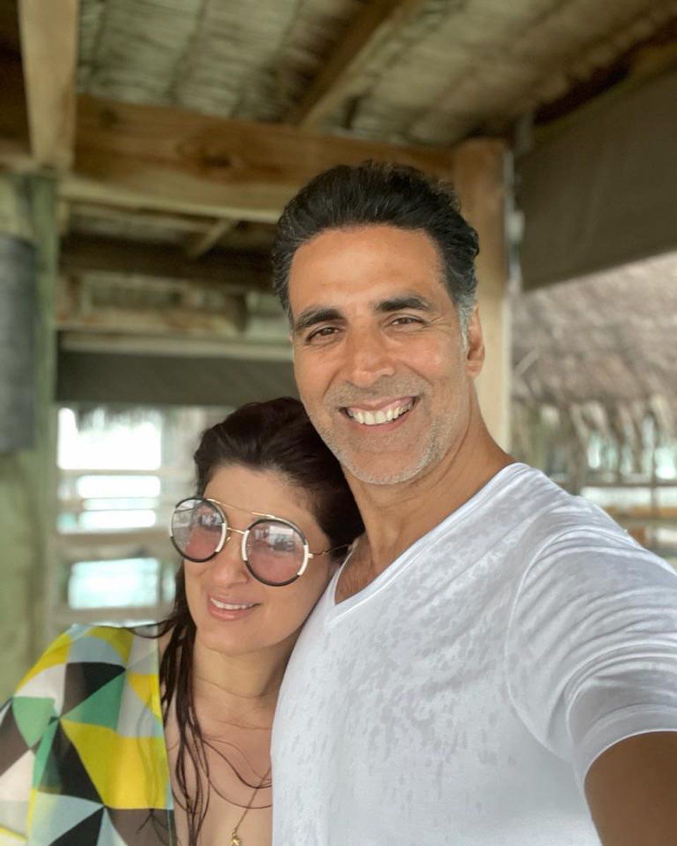 Akshay Kumar Is In His 'Happy Place' With Wife Twinkle Khanna As They Enjoy A Beach Vacation Together; See Post