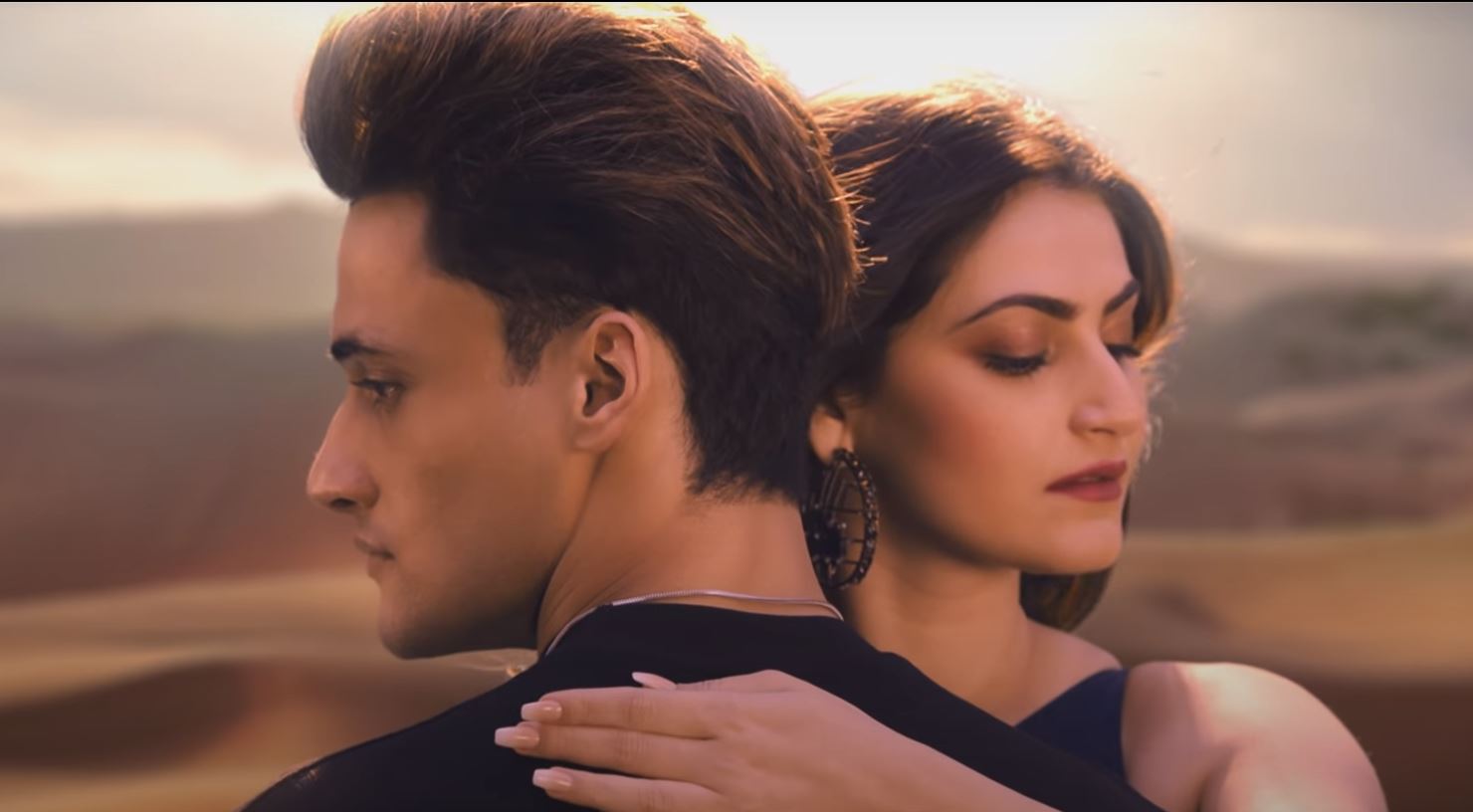Asim Riaz And Shivaleeka Oberoi's Saiyyonee Is A Song For The Broken Souls, But The Chemistry Disappoints