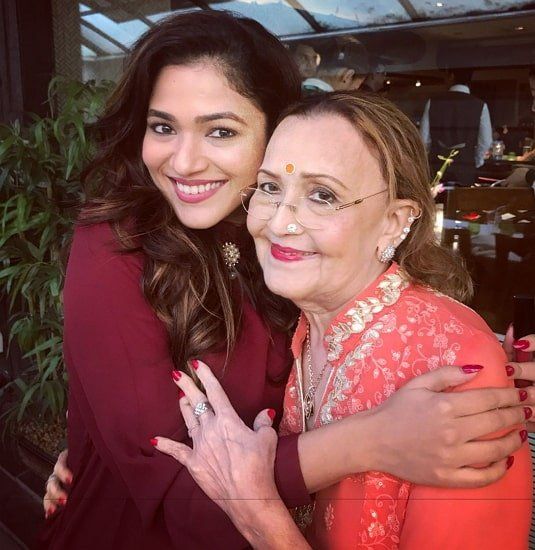 Riddhima Pandit Opens Up About Losing Her Mother To COVID, Says Despite Timely Medical Treatment, She Could Not Be Saved'