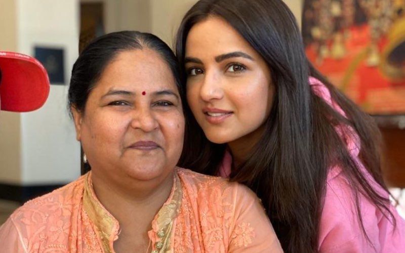 Jasmin Bhasin Shares An Update On Her Covid-19 Positive Mother's Health, Reveals She's Been Discharged 