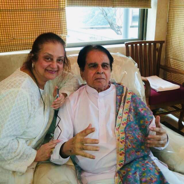 Dilip Kumar Discharged From Hospital, Back Home After Routine Check Up; Saira Banu Says 'Everything Is Fine'