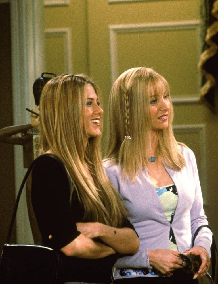 Lisa Kudrow Hilariously Reveals An Online Friends Quiz She Took Said She Was More 'Rachel' Than 'Phoebe'