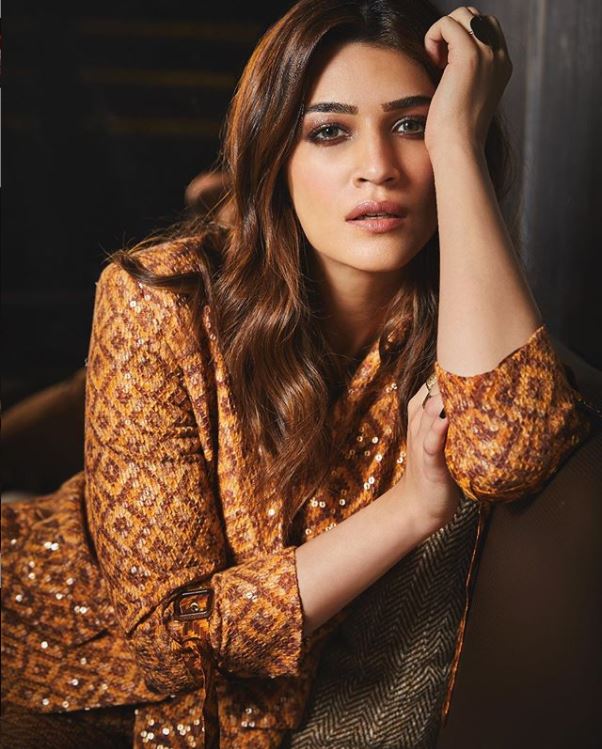 Kriti Sanon To Explore Six Different Genres With Her Upcoming Films; Here's Proof