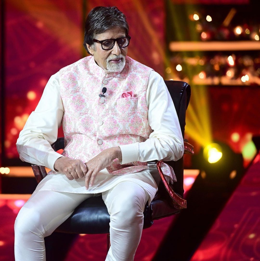 अमिताभ बच्चन ने मुंबई में खरीदा 31 करोड़ का डुप्लेक्स अपार्टमेंट, जानिए खासियात