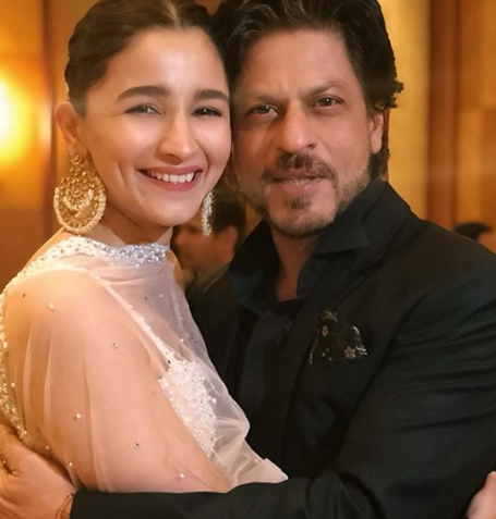 Shah Rukh Khan wants to be cast in Alia Bhatt's next home production after Darlings, promises to be 'very professional'