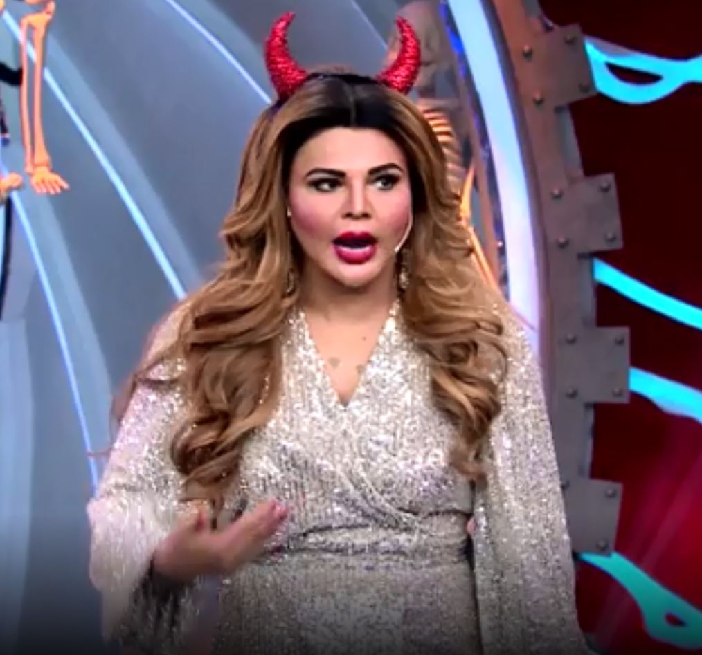 Rakhi Sawant: "My family doesn't accept me... There was a time when my mother told me 'I wish you died the moment you were born'"
