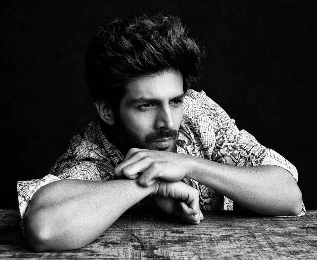 Kartik Aaryan pays tribute to his late grandfather; shares an adorable childhood picture