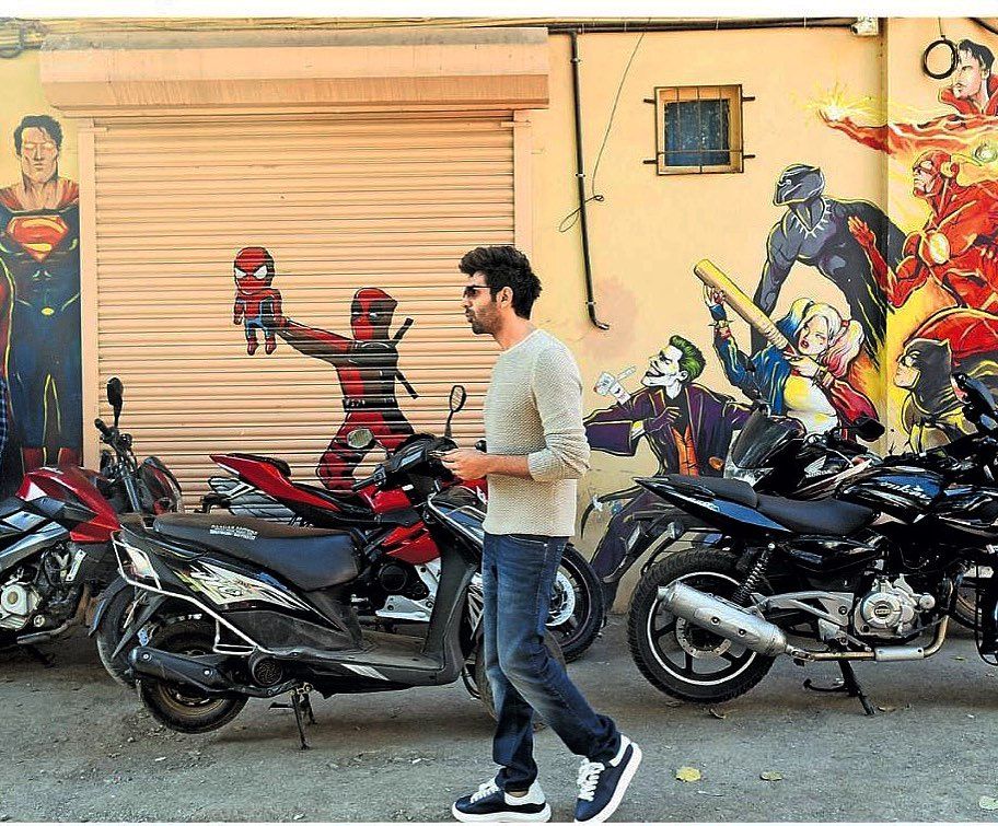 Kartik Aaryan pays tribute to superheroes with his latest post; Says ‘With great power comes great responsibility’
