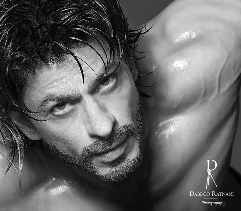 Shah Rukh Khan raises the heat, goes shirtless for Dabboo Ratnani's 2021 calendar shoot