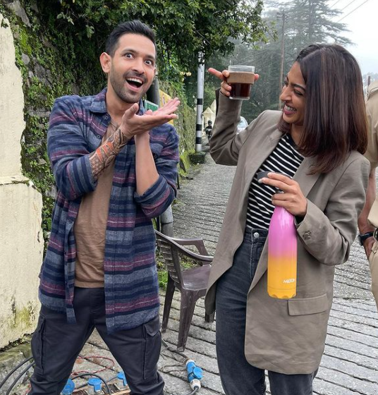 Forensic: Radhika Apte and Vikrant Massey bond over coffee; see picture