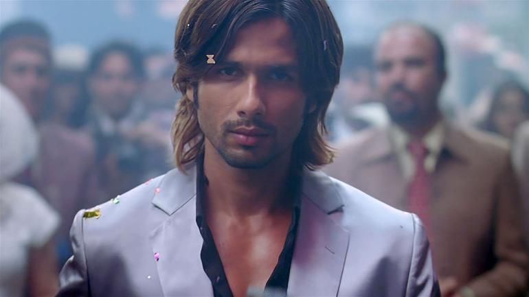 Shahid Kapoor celebrates 12 years of Kaminey; calls it a ‘straight out performing part’