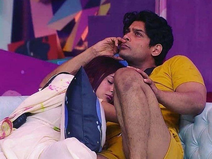 Sidharth Shukla did not respond when Shehnaaz Gill tried to wake him up, distraught actress told father 'ab main kaise jeeyungi'