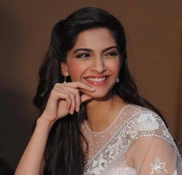 Sonam Kapoor Will Shoot Continuously Until She Leaves For Cannes
