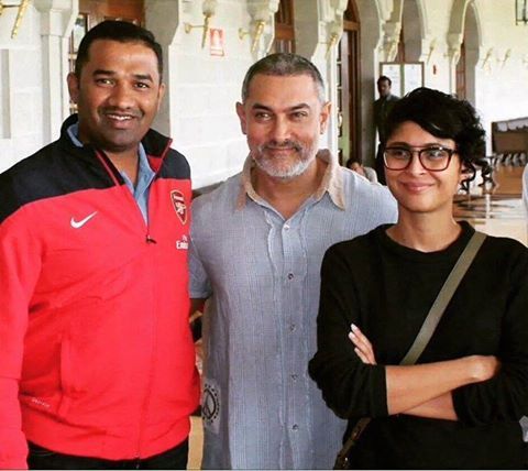 Aamir snapped in new look for his next film Dangal