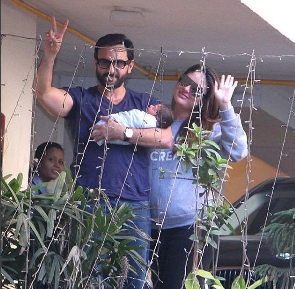 Saif And Kareena Make Their First Public Appearance With Taimur!