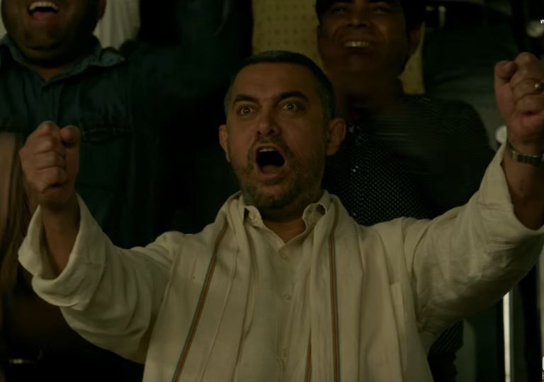Aamir Khan's Dangal To Beat Salman Khan's Sultan - सलमान खान की फिल्म 'सुल्तान' को पछाड़ने के लिए तैयार है आमिर खान की 'दंगल' !