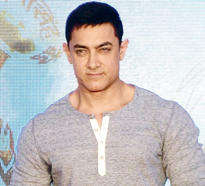 Aamir Khan gets his daughters for ‘Dangal’