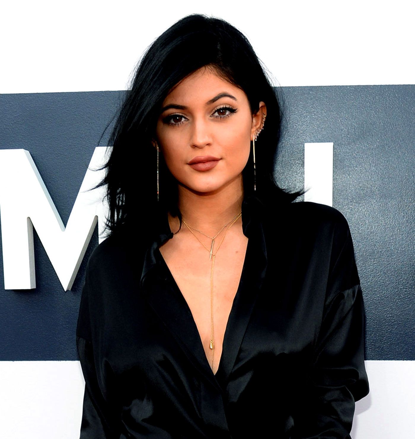  Kylie Jenner rubbishes rumours of her pregnancy