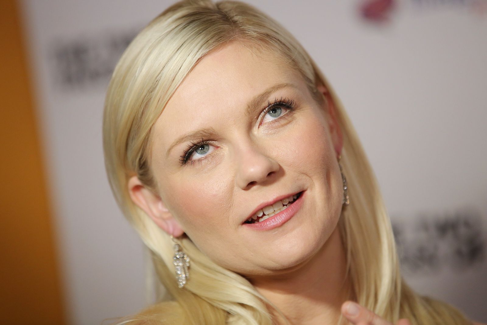 Kirsten Dunst Co-wrote And Made Her Directorial Debut With The Bell Jar