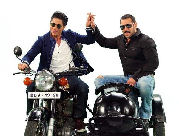 Wow! Shah Rukh Khan To Promote ‘Raees’ On Salman Khan’s Bigg Boss 10