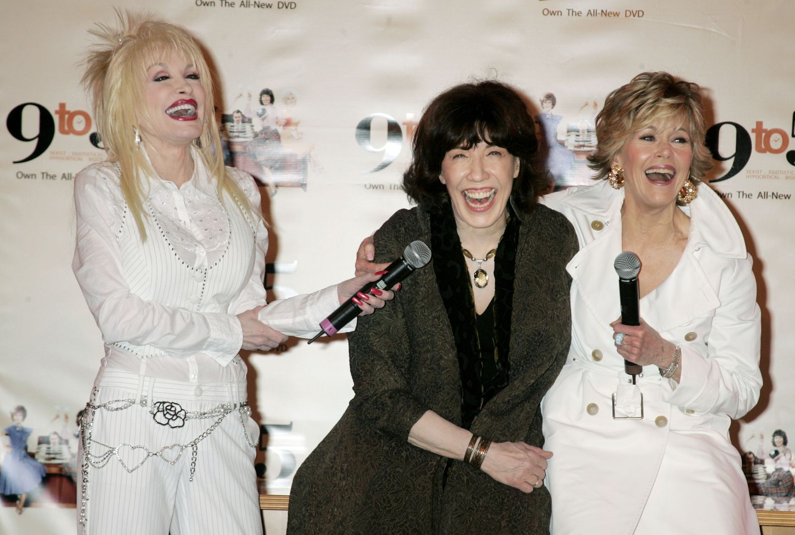 Lily Tomlin Honored With SAG Life Achievement Award By Jane Fonda, Dolly Parton