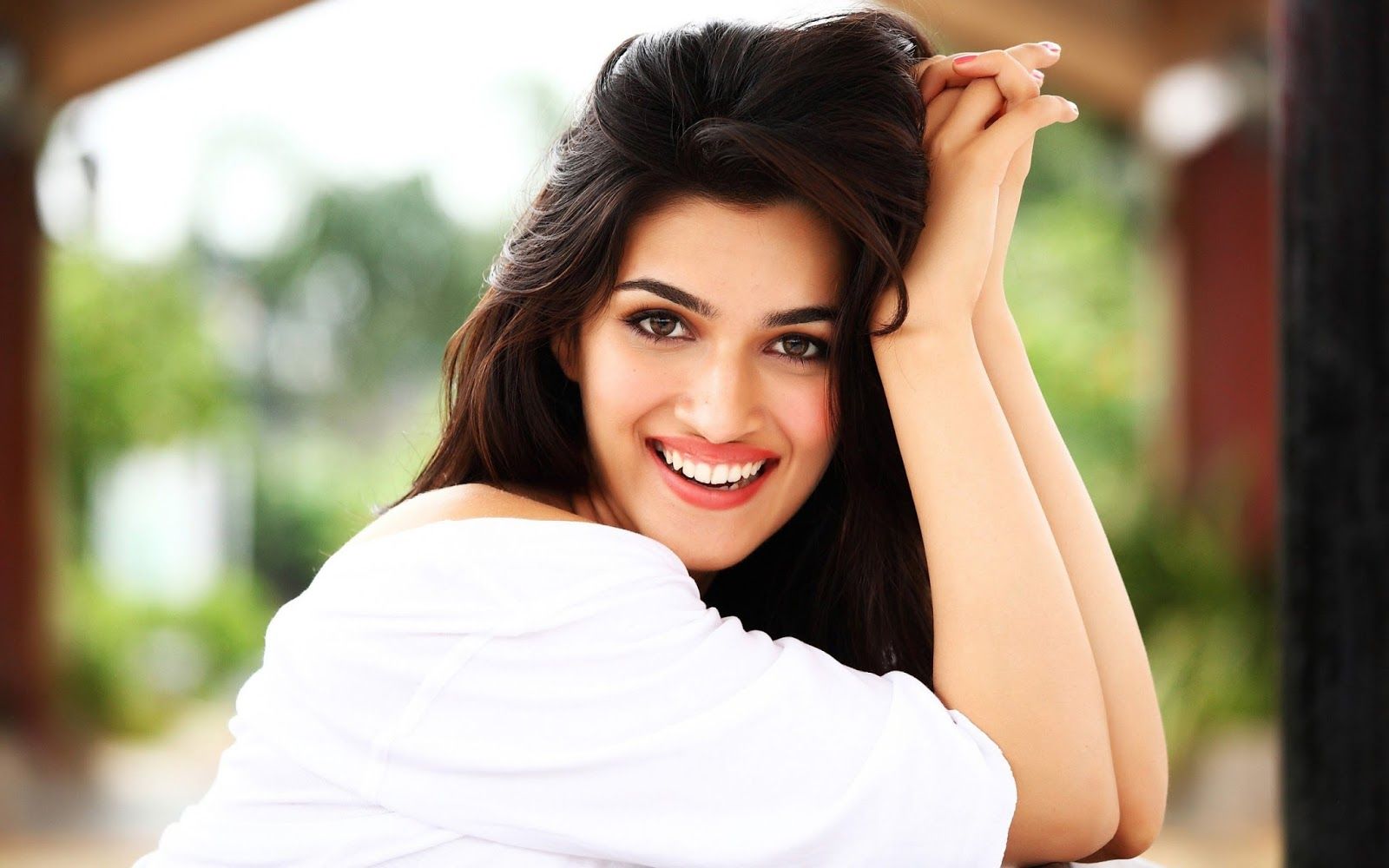 Kriti Sanon Excited About ‘M.S. Dhoni: The Untold Story’