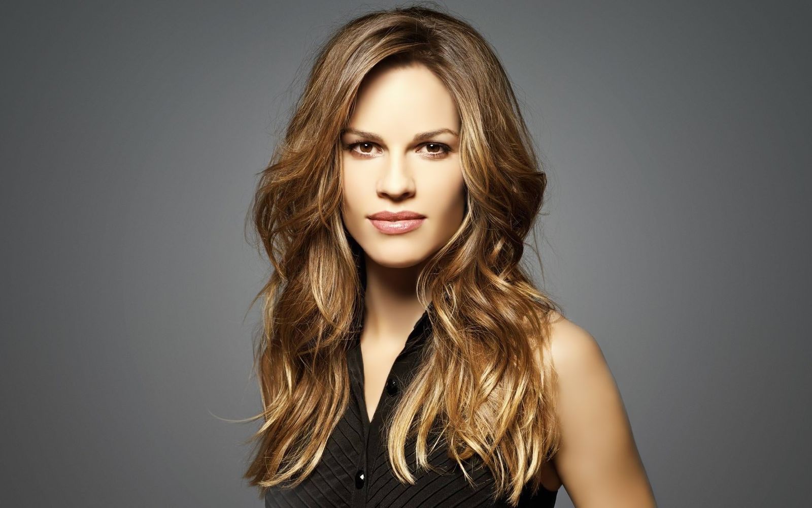 Hilary Swank Supporting Father through Tough Times