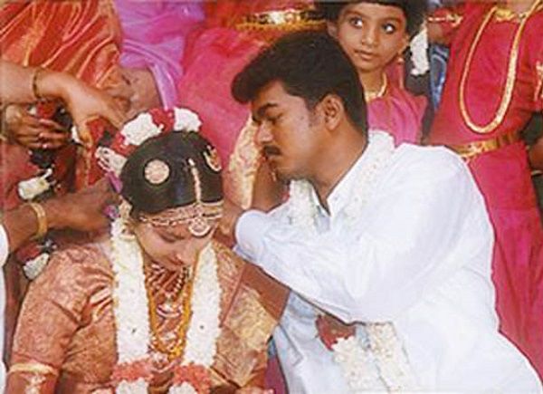Happy Wedding Anniversary: Vijay, Sangeetha Celebrate 16 Years of Marriage