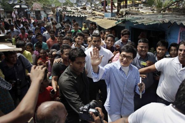 Jackie Chan Enthrall Fans, Begins Shoot In Jaipur 