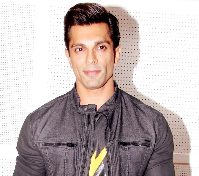 Karan Singh Grover Will Sell His Paintings To Help Under-Privileged