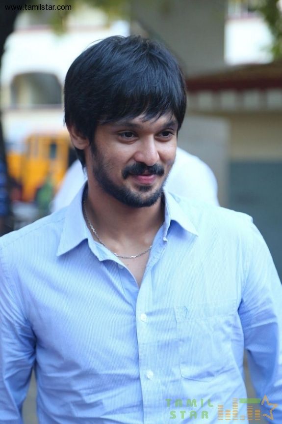 Nakul To Play Wannabe Actor In Sei