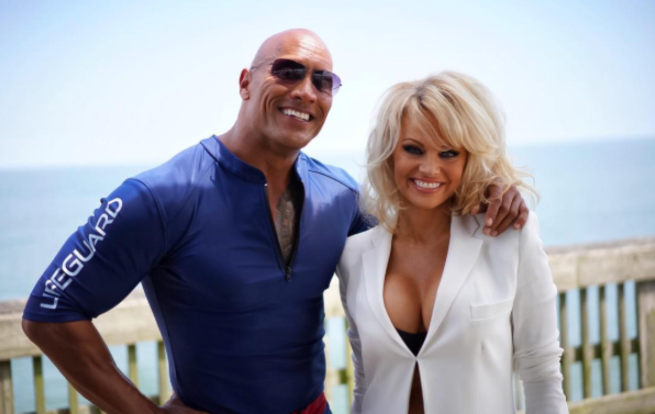 Pamela Anderson To Make An Appearance In Baywatch