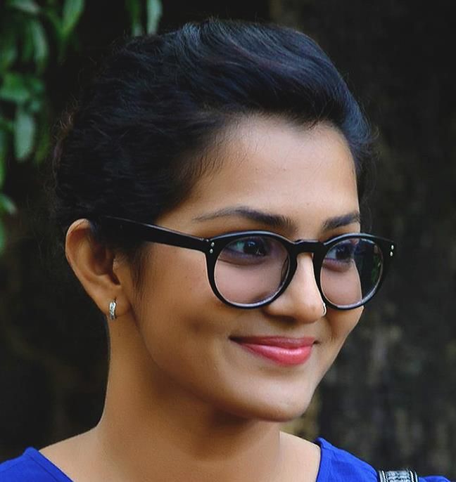 Parvathy To Make Her Bollywood Debut Opposite Irrfan Khan